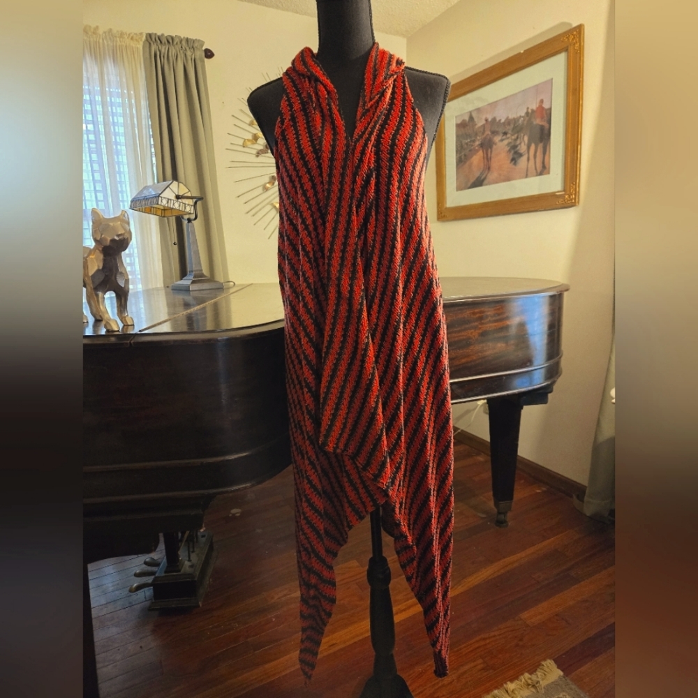 Halter back black and red long vest.
